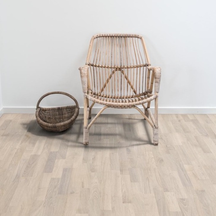 Kahrs Lumen Rime Engineered Oak Flooring, Natural, Brushed, Matt Lacquered, 200x15x2423mm Image 2