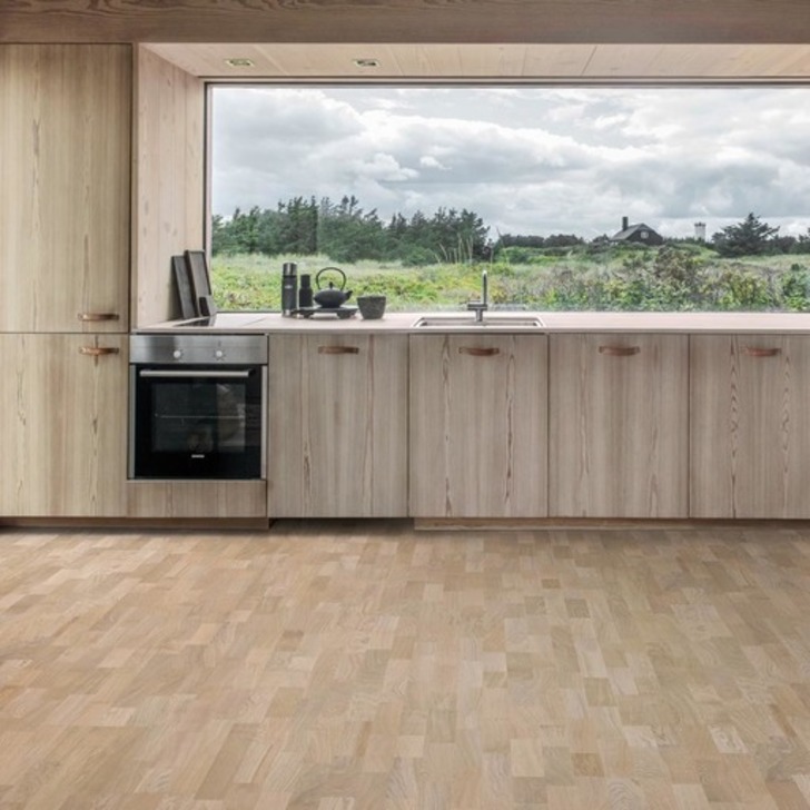 Kahrs Lumen Mist Engineered Oak Flooring, Natural, Brushed & Matt Lacquered, 15x3.5x200mm Image 2