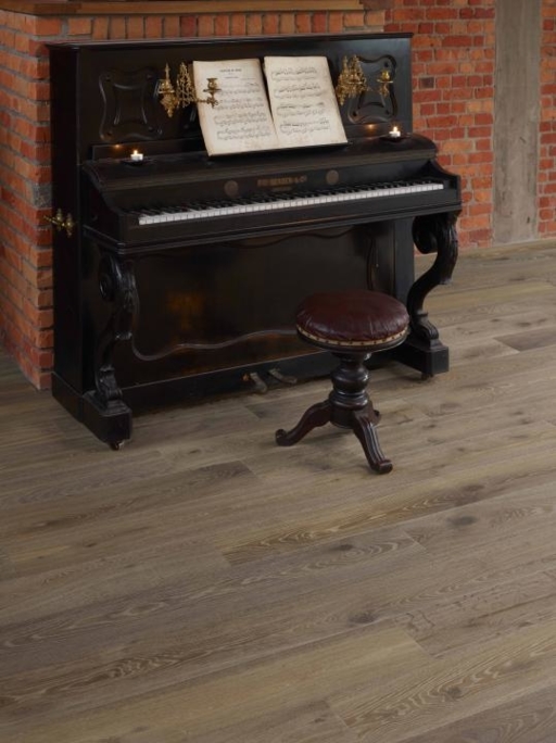 Tradition Classics Malbec Antique Engineered Oak Flooring, Smoked, Brushed, Oiled, 15x189x1860mm Image 2