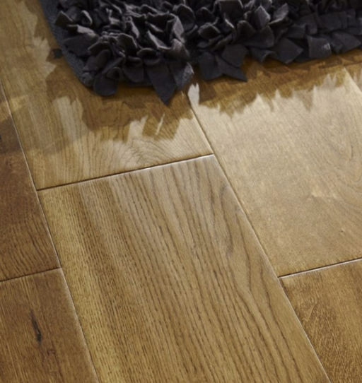 Chene Golden Oak Engineered Oak Flooring, Handscraped, UV Lacquered, 190x20x1900mm Image 1