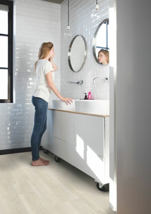 QuickStep Alpha Bloom, Sea Breeze Oak Light Vinyl Flooring, 209x6x1494mm Image 1
