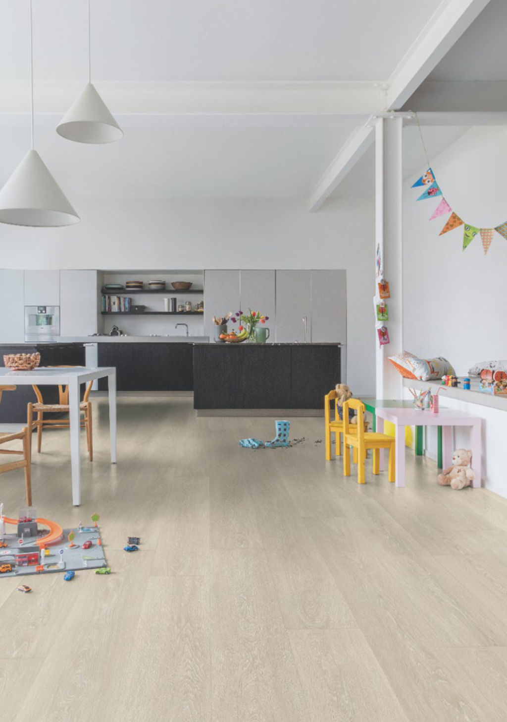 QuickStep Majestic Valley Oak Light Beige Laminate Flooring, 9.5mm Thumb