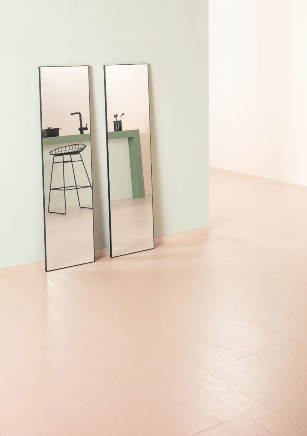 QuickStep Capture Painted Oak Rose Laminate Flooring, 9mm