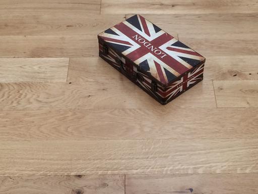 Tradition Select Engineered Oak Flooring, Brushed, UV Lacquered, 125x18x1500mm Thumb