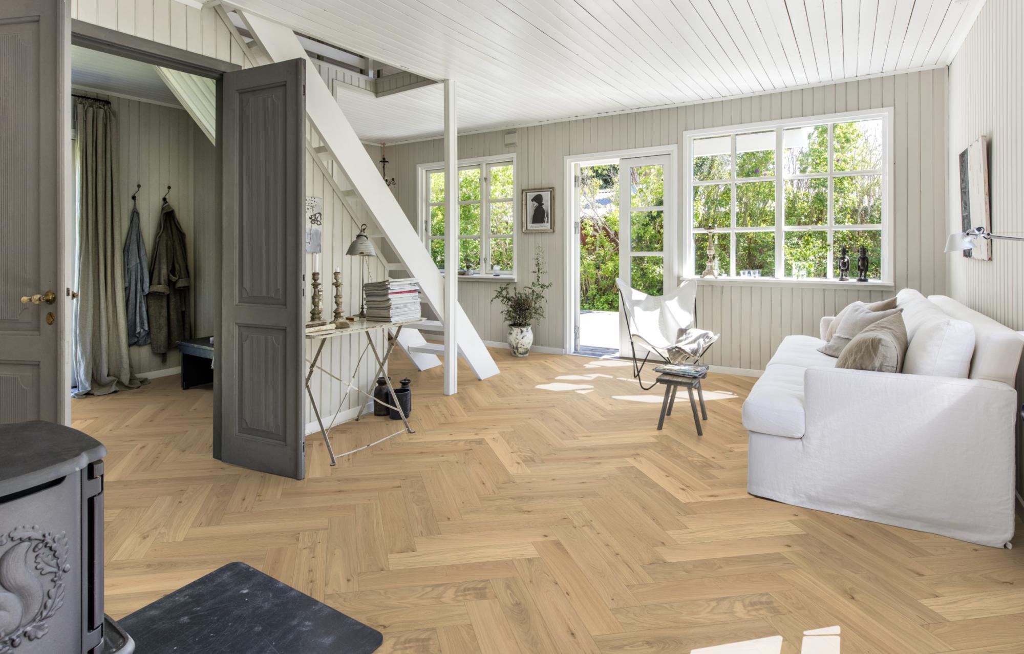 Kahrs Large Herringbone Oak Herringbone Cc Dim White Engineered Flooring, Brushed & Oiled, 120x11x600mm Image