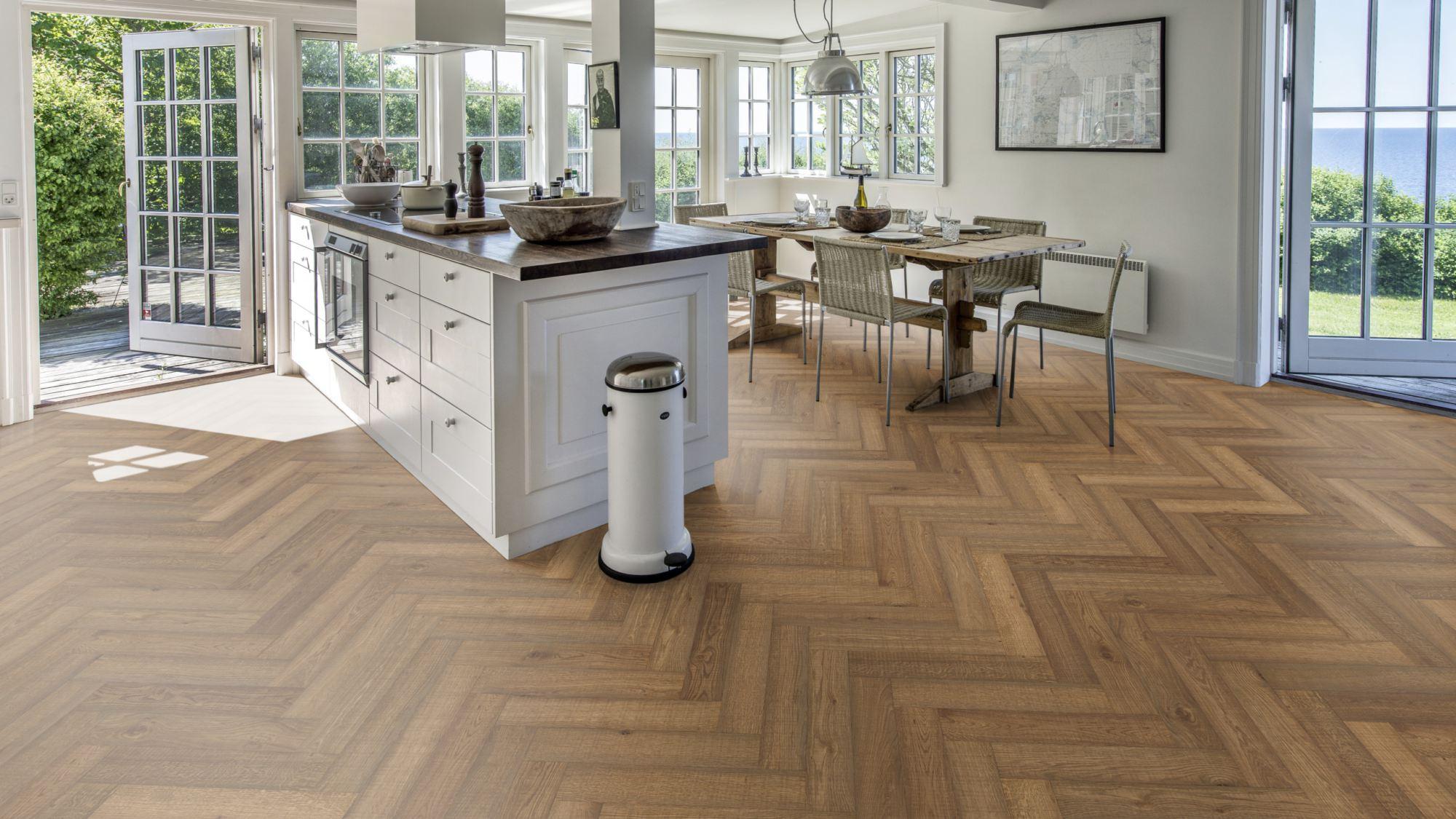 Kahrs Large Herringbone Oak Herringbone Cd Vintage Smoked Engineered Flooring, Brushed & Oiled, 120x11x600mm Image
