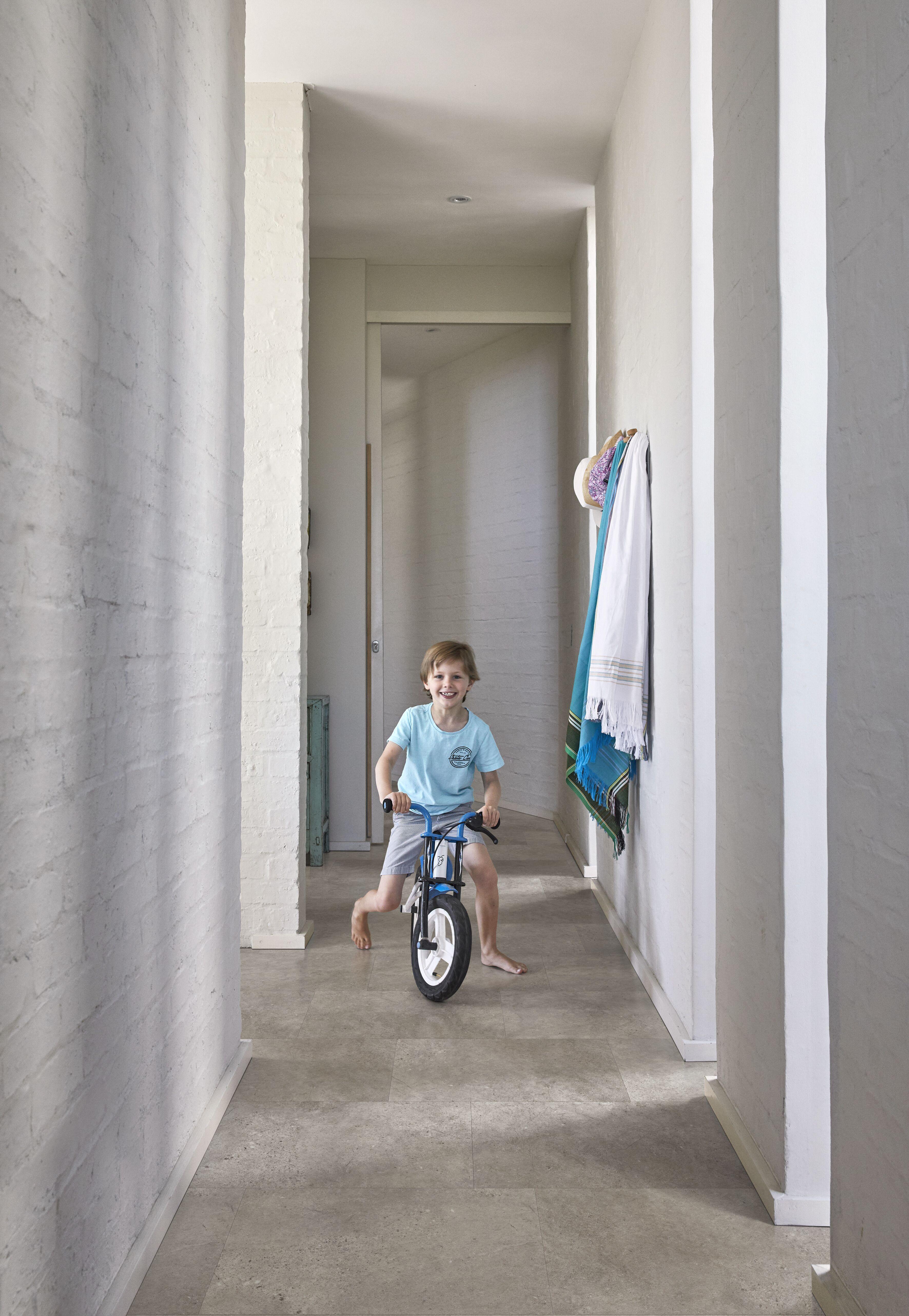 Kahrs Click 6 mm Stone Lucania Click LVT Flooring, 300x6x600mm Image