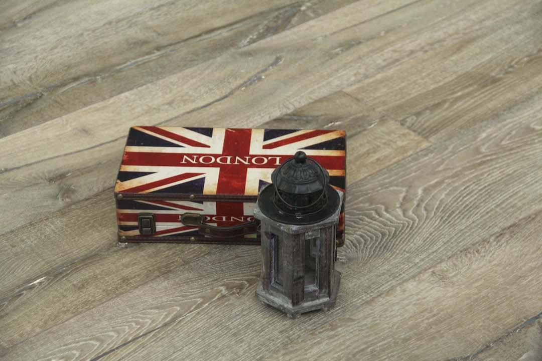 Tradition Select Engineered Oak Flooring, Bespoke, 240x15x1900mm Image