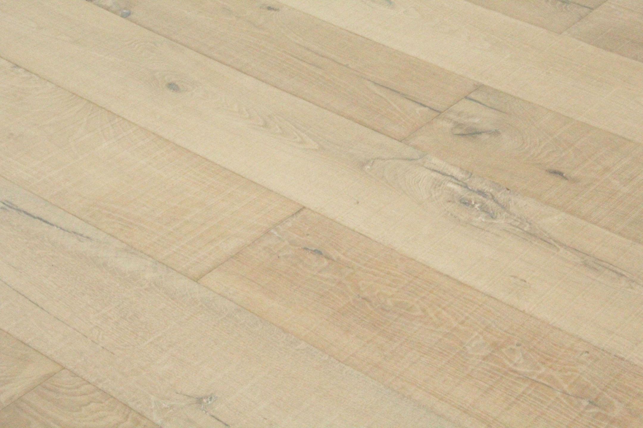 Tradition Select Engineered Oak Flooring, Bespoke, 240x15x1900mm Image