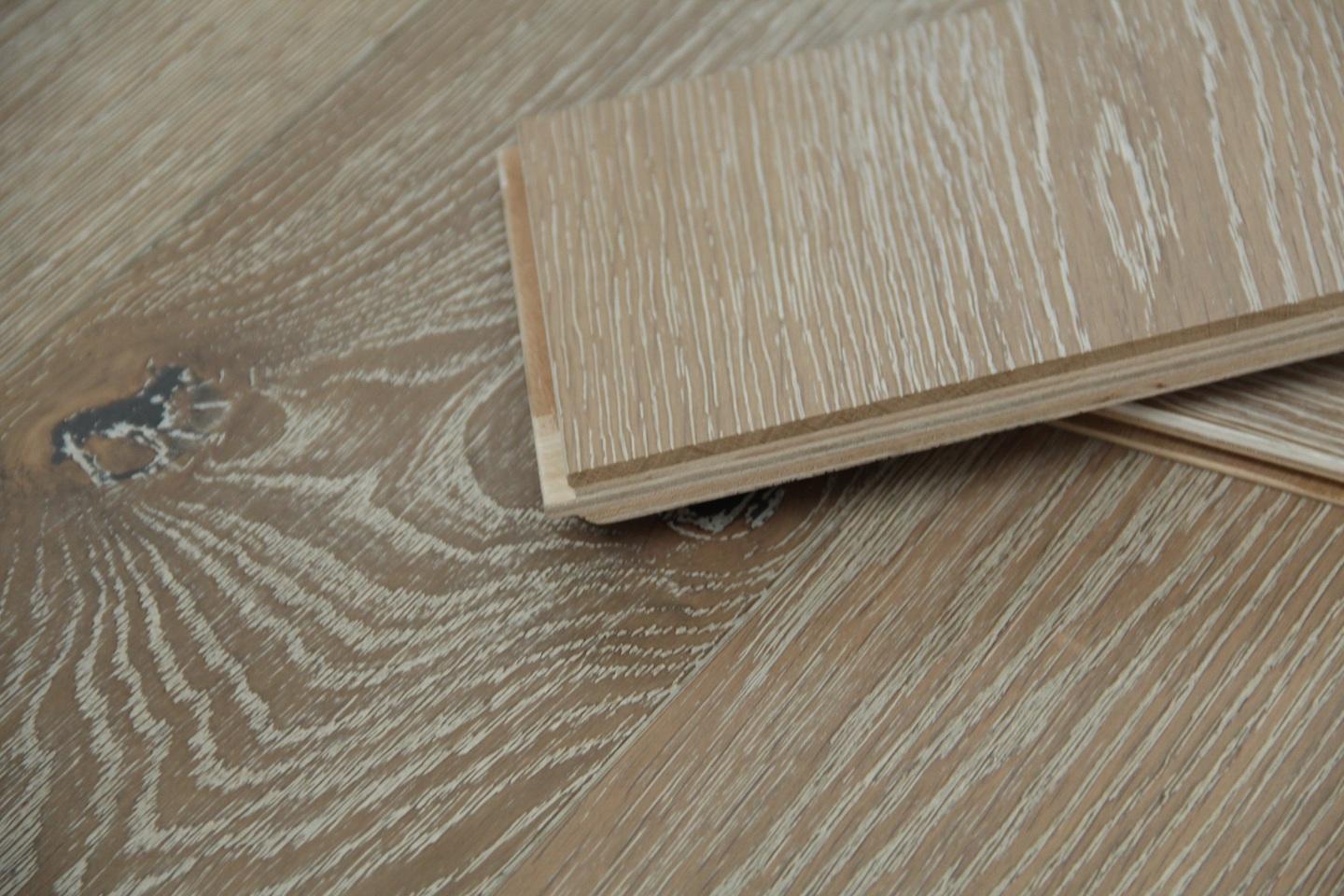 Tradition Select Engineered Oak Flooring, Smoked, Brushed, White Washed, UV Oiled, 190x15x1900mm Image