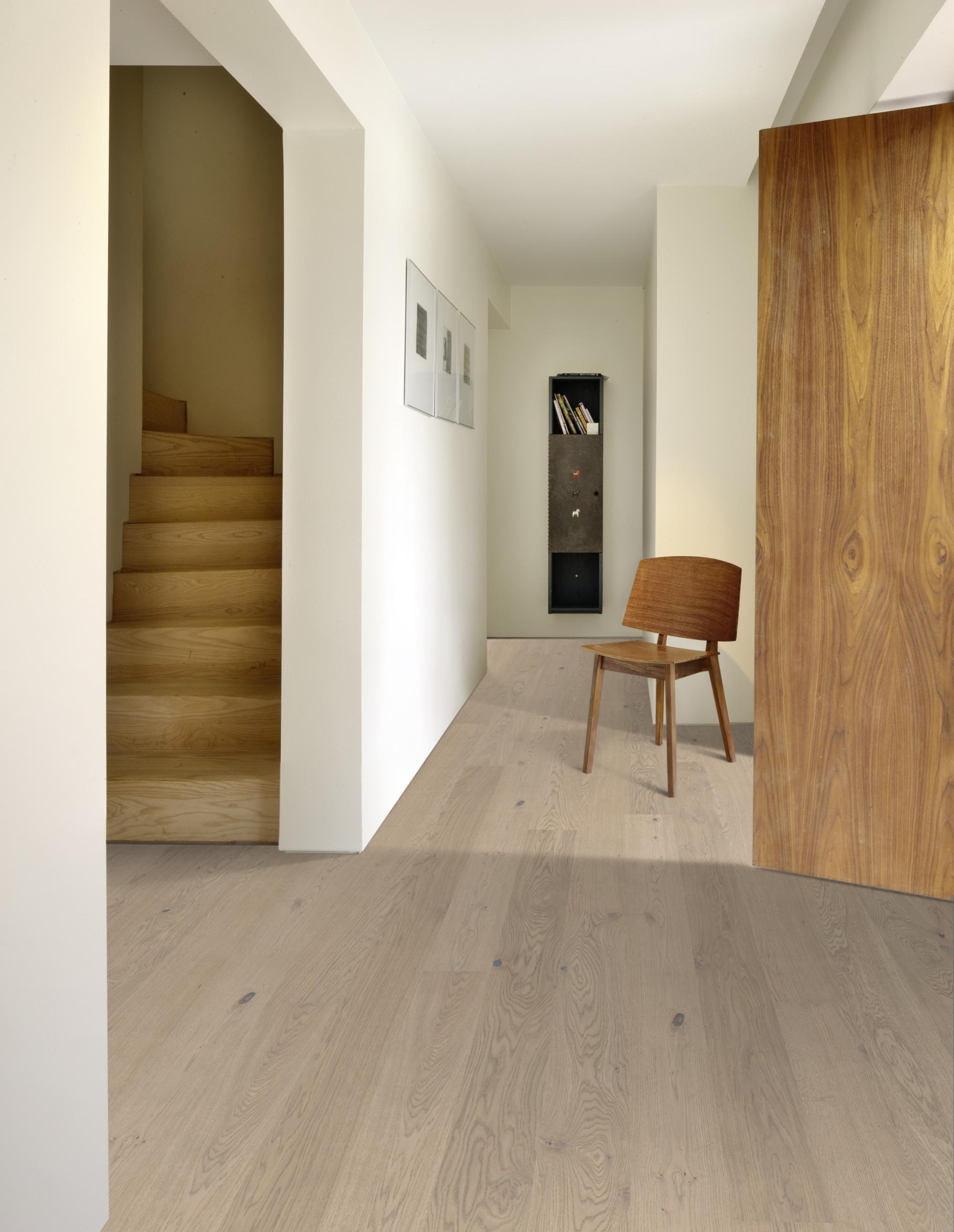 Kahrs Lux Oak Coast Engineered Flooring, Brushed & Ultra Matt Lacquered, 187x15x2000mm Image
