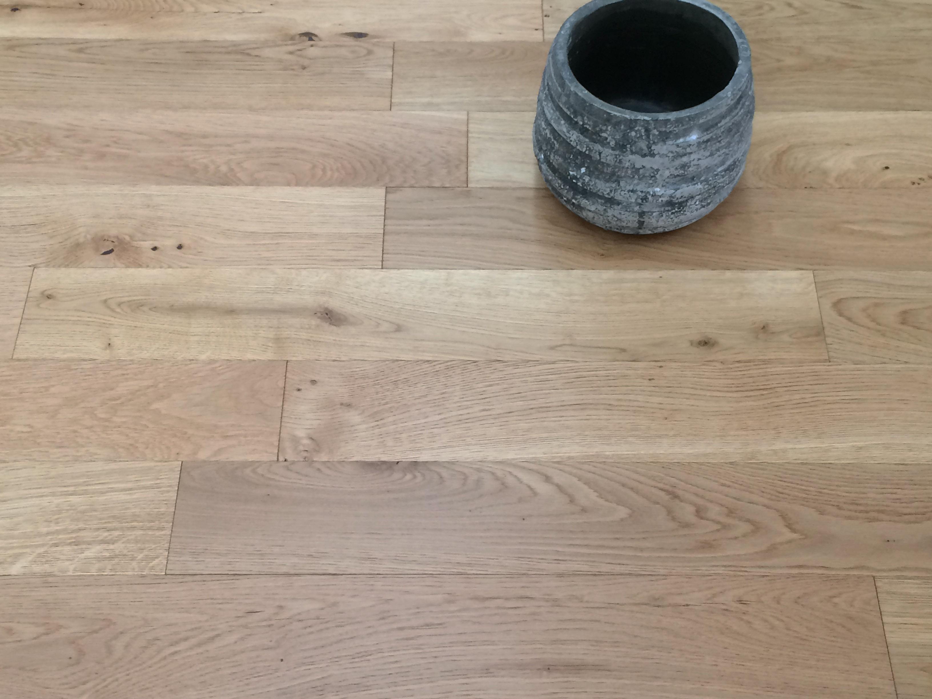 Tradition Select Engineered Oak Flooring, Brushed, UV Lacquered, 120x18x1500mm Image