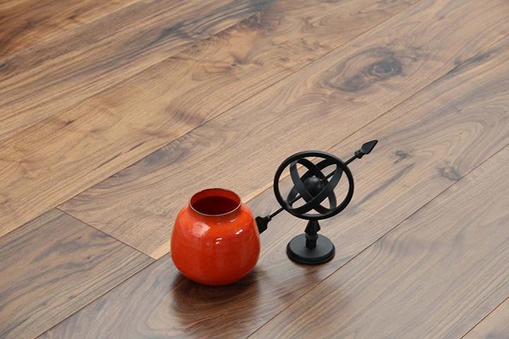 Tradition Select Engineered Walnut Flooring, UV Lacquered, 240x20x1900mm Image