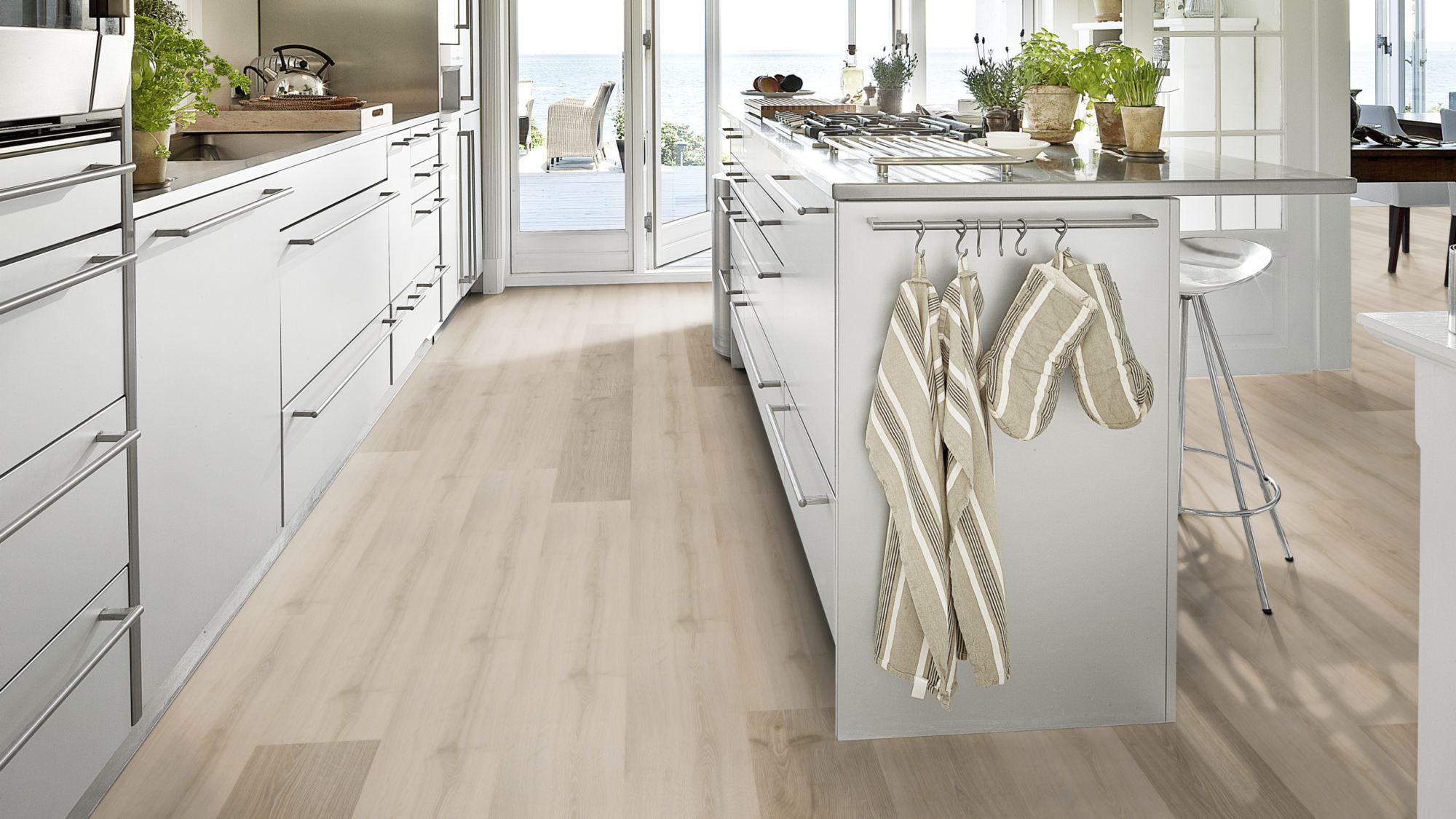 Kahrs Dry Back Wood Kilsbergen Dry Back LVT Flooring, 229x2.5x1219mm Image