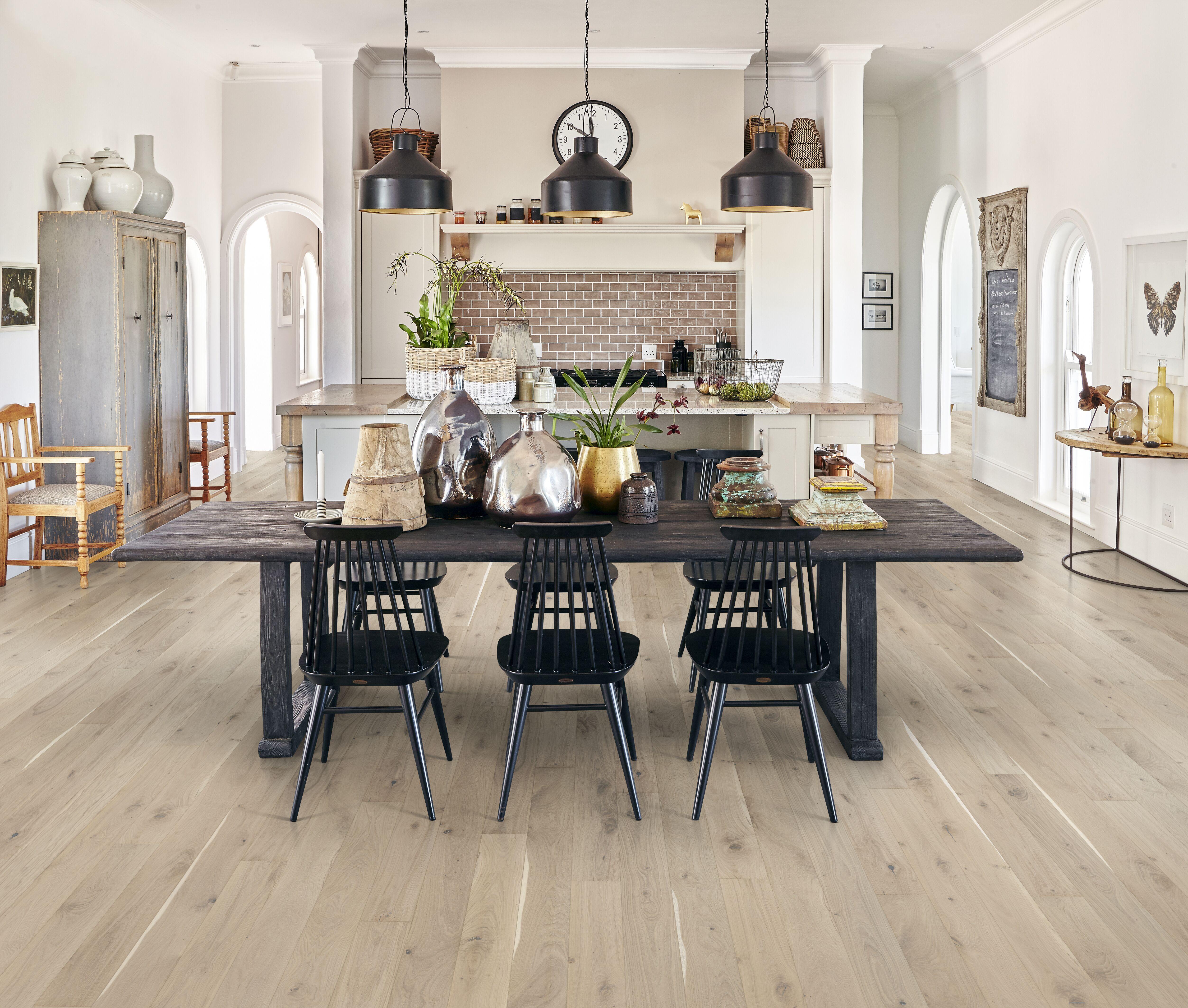 Kahrs Lux Oak Ghost Engineered Flooring, Brushed & Ultra Matt Lacquered, 151x15x2266mm Image