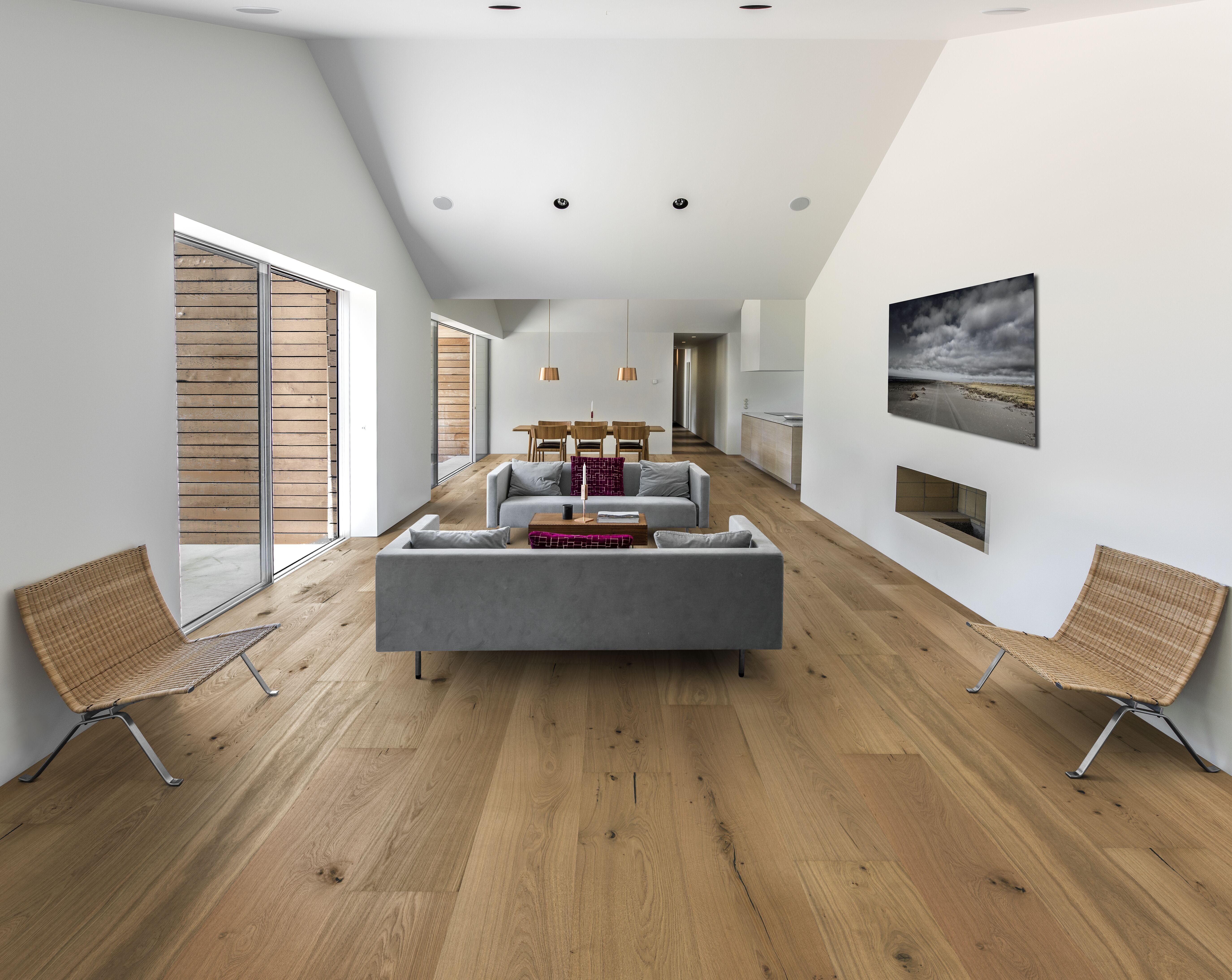 Kahrs Royal Oak Schönbrunn Engineered Flooring, Brushed & Oiled, 305x18x2400mm Image