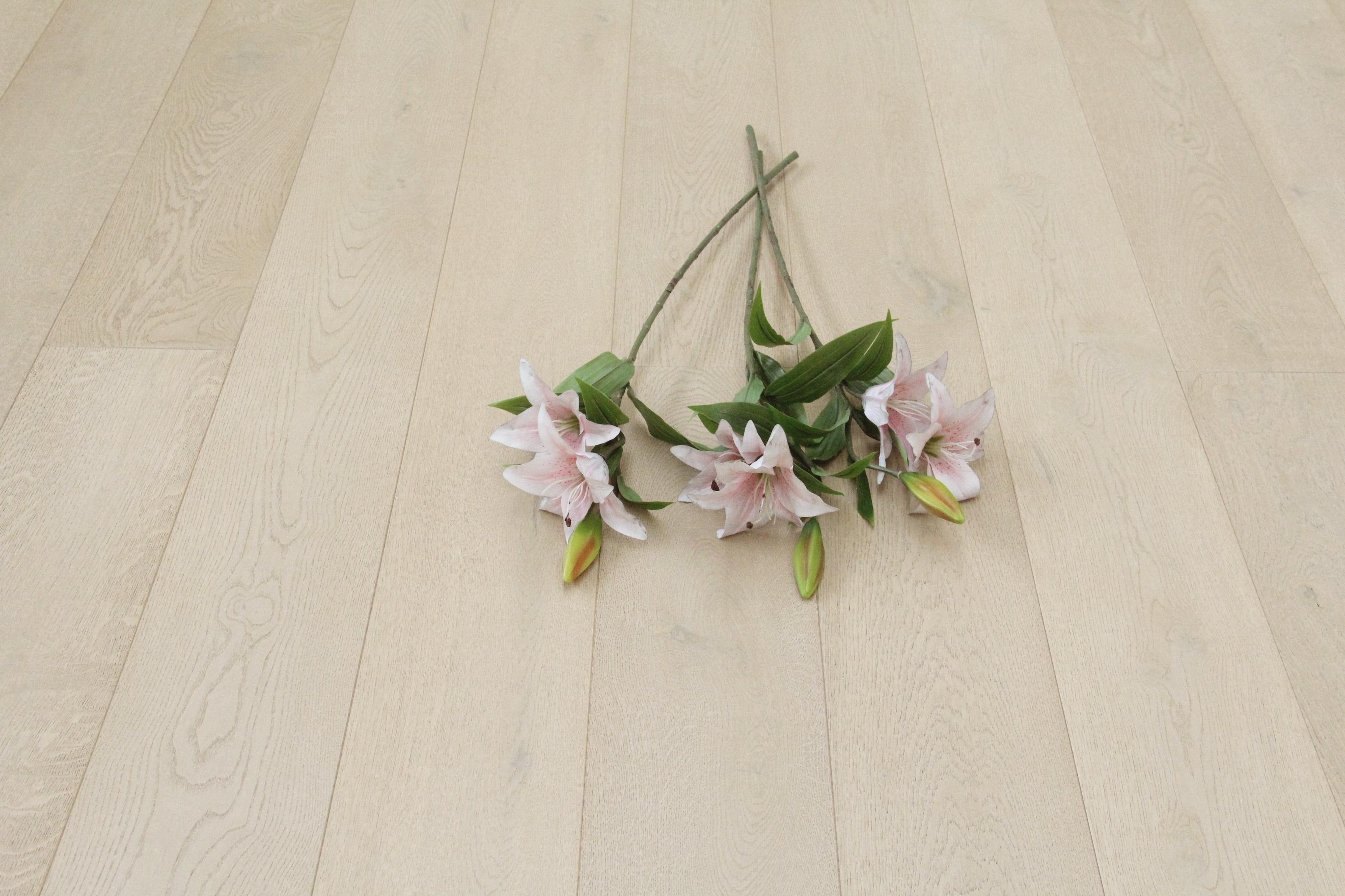 Tradition Select Engineered Oak Flooring, Rustic, Brushed, Beach Sand, UV Oiled, 190x15x1900mm Image