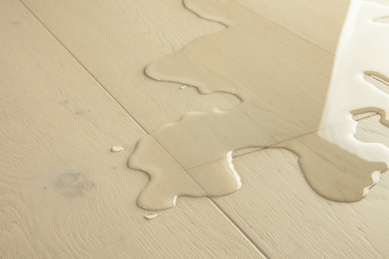 Quickstep Cala Wintry Forest Oak Engineered Flooring, Brushed & Extra Matt Lacquered, 220x13x2200mm Image