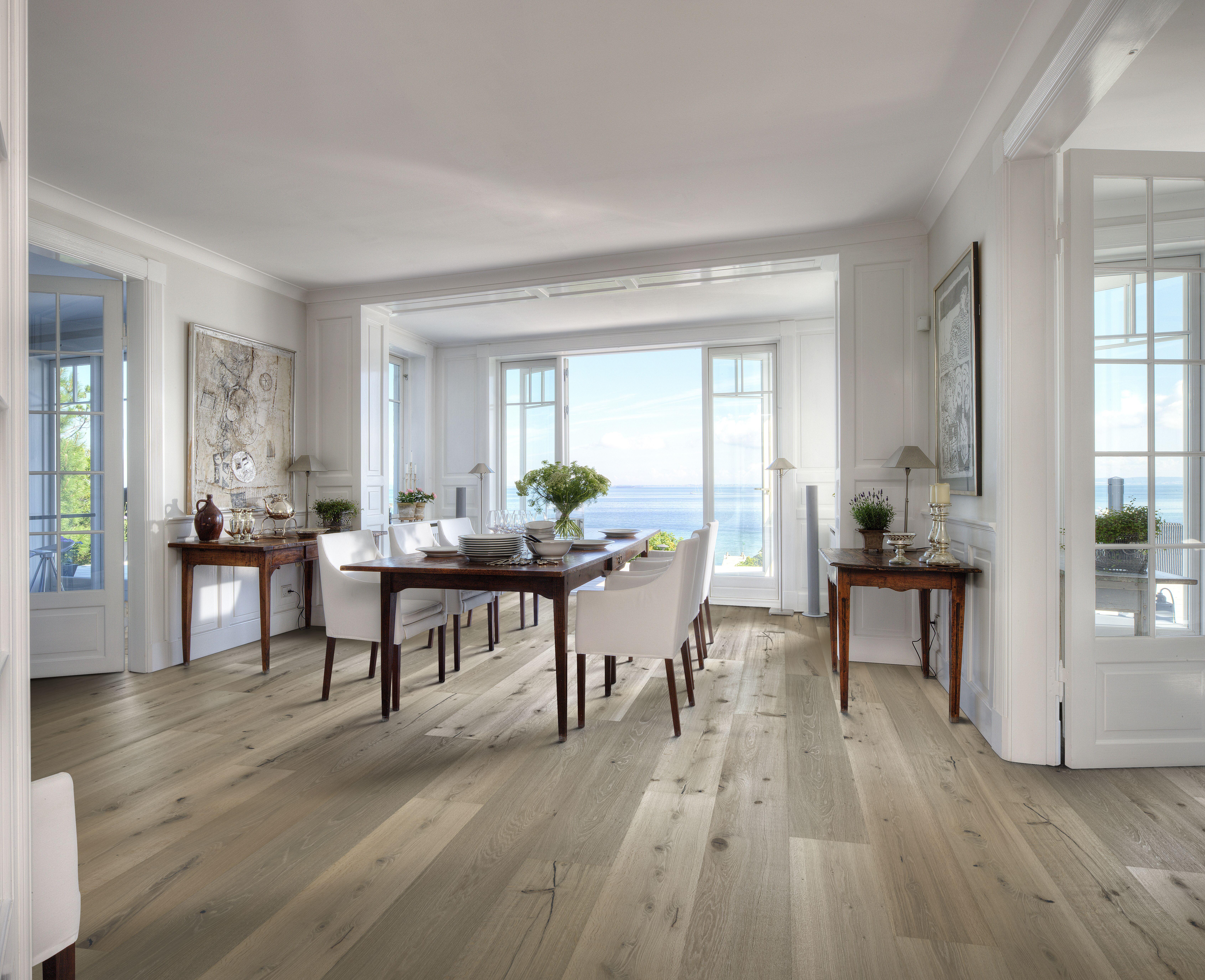 Kahrs Royal Oak Chillon Engineered Flooring, Brushed & Oiled, 305x18x2400mm Image