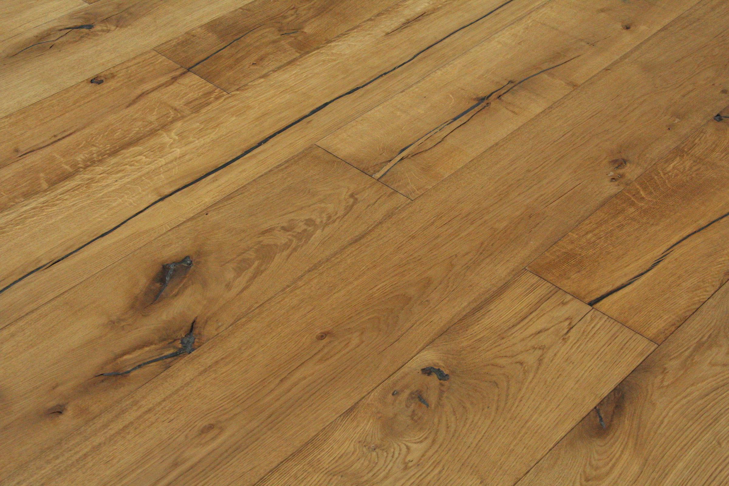 Tradition Select Engineered Oak Flooring, Bespoke, 240x15x1900mm Image