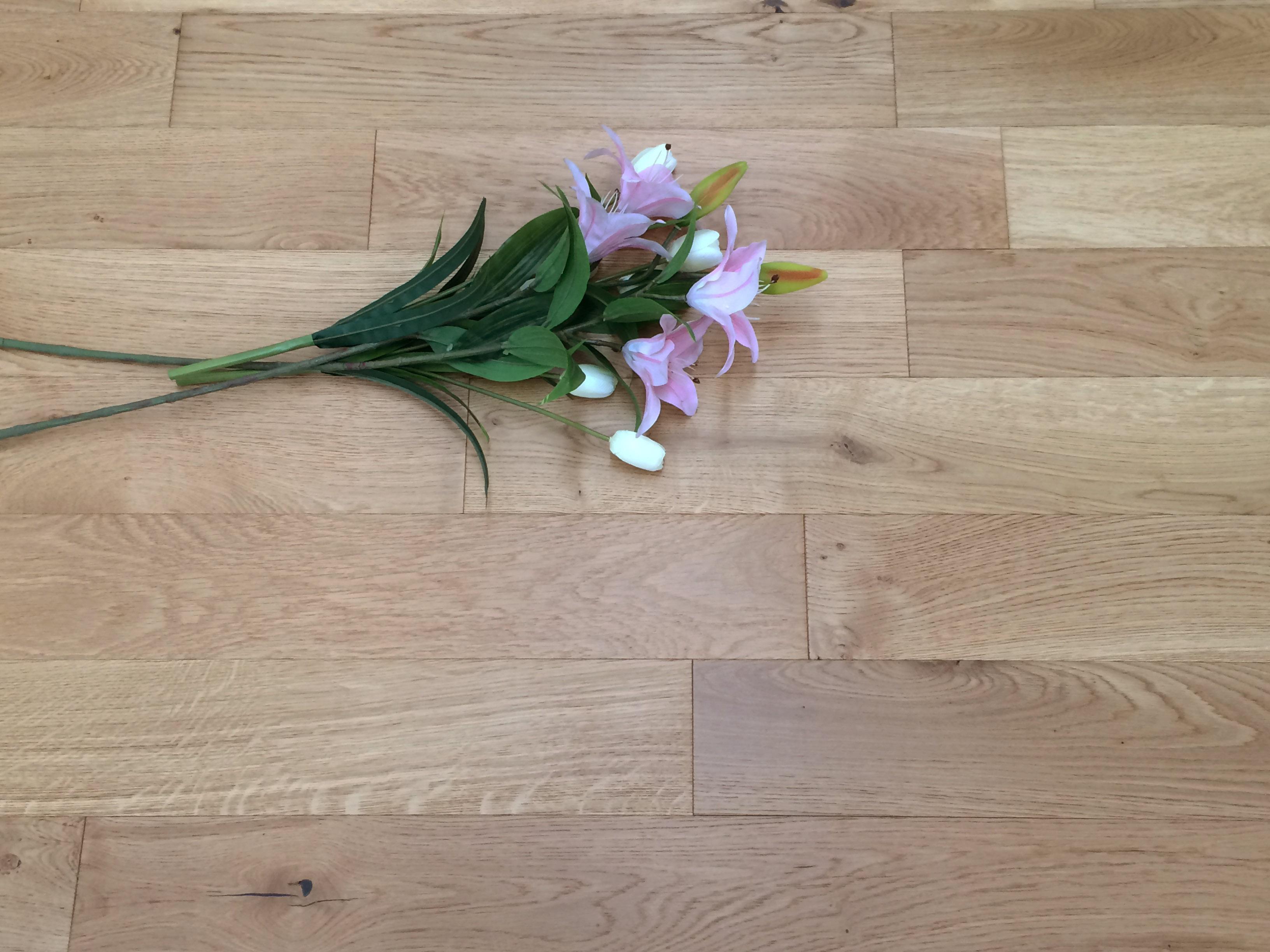 Tradition Select Engineered Oak Flooring, Brushed, UV Lacquered, 120x18x1500mm Image