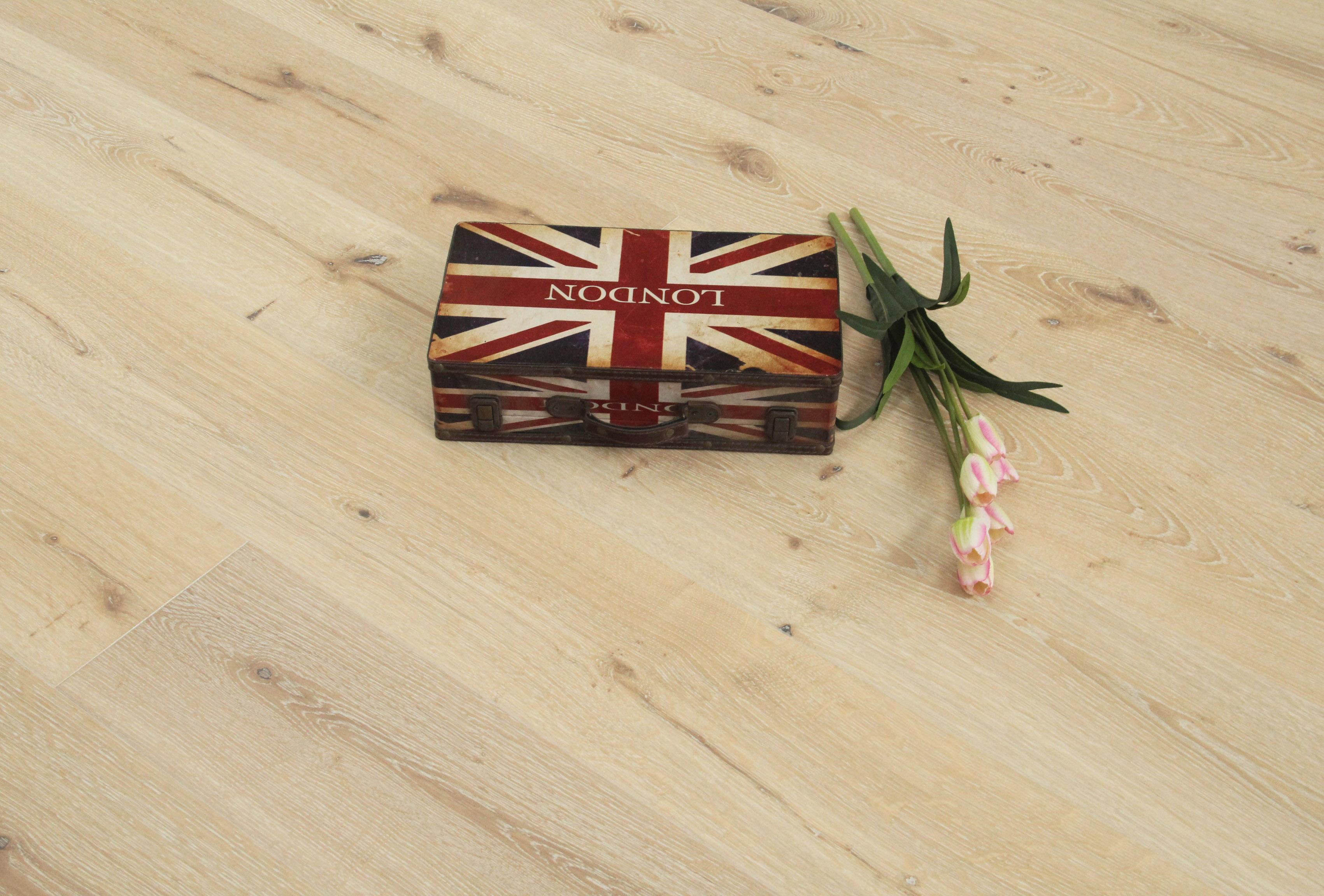Tradition Select Engineered Oak Flooring, Rustic, Brushed, White Washed, UV Oiled, 190x15x1900mm Image