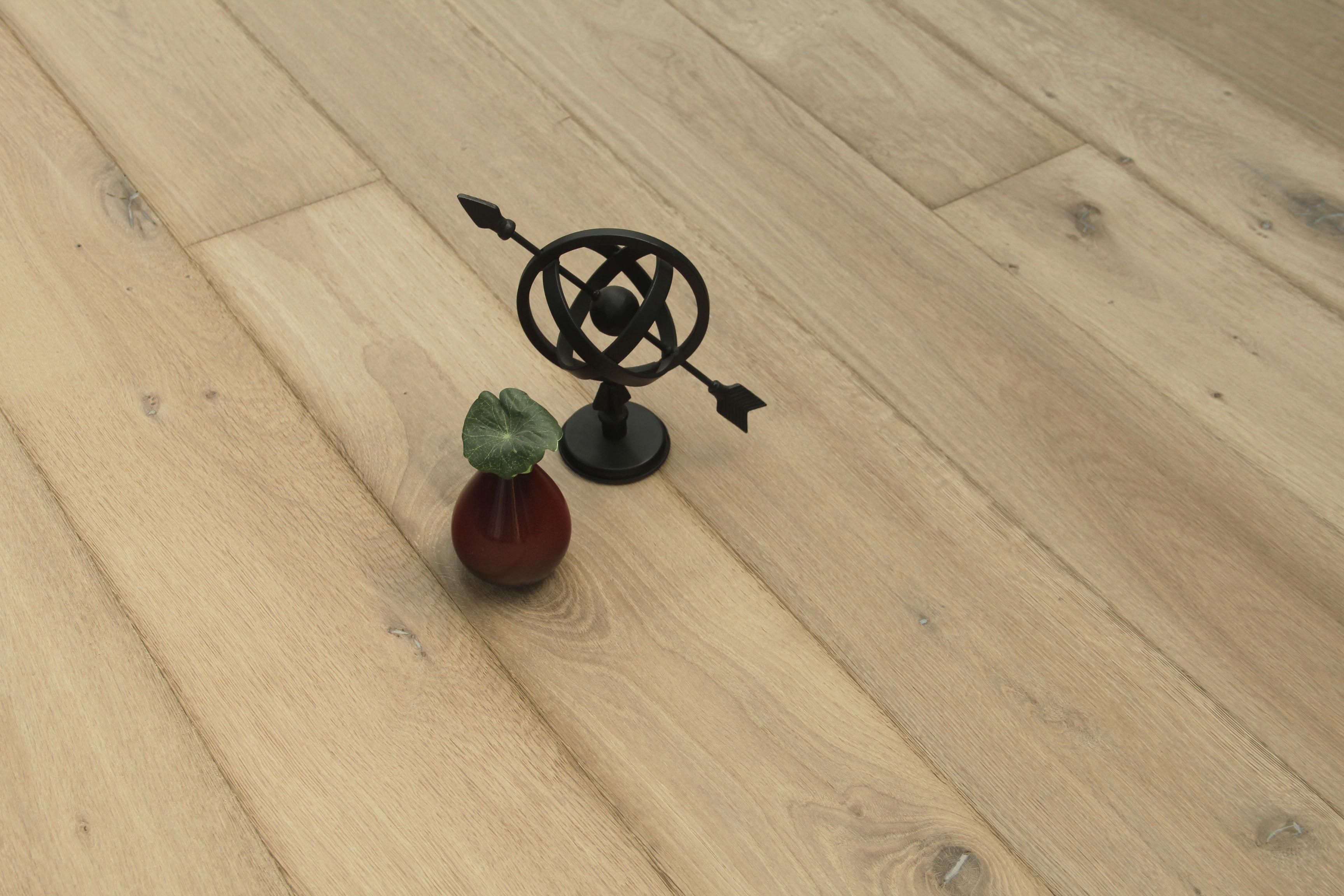 Tradition Select Engineered Oak Flooring, Smoked, Brushed, Unfinished, 180x15x1880mm Image