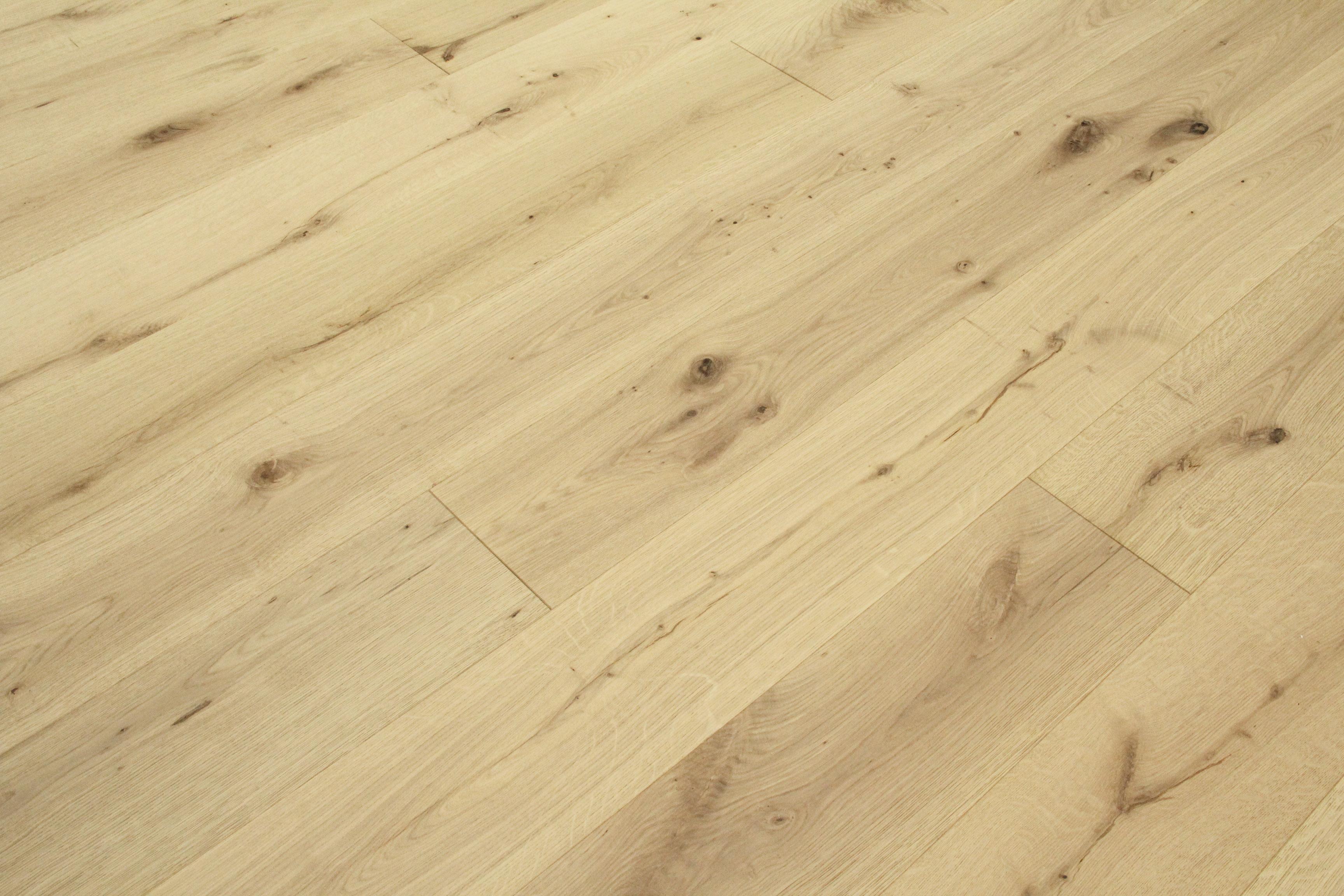 Tradition Select Engineered Oak Flooring, Rustic, Brushed, Invisible Oiled, 190x15x1900mm Image