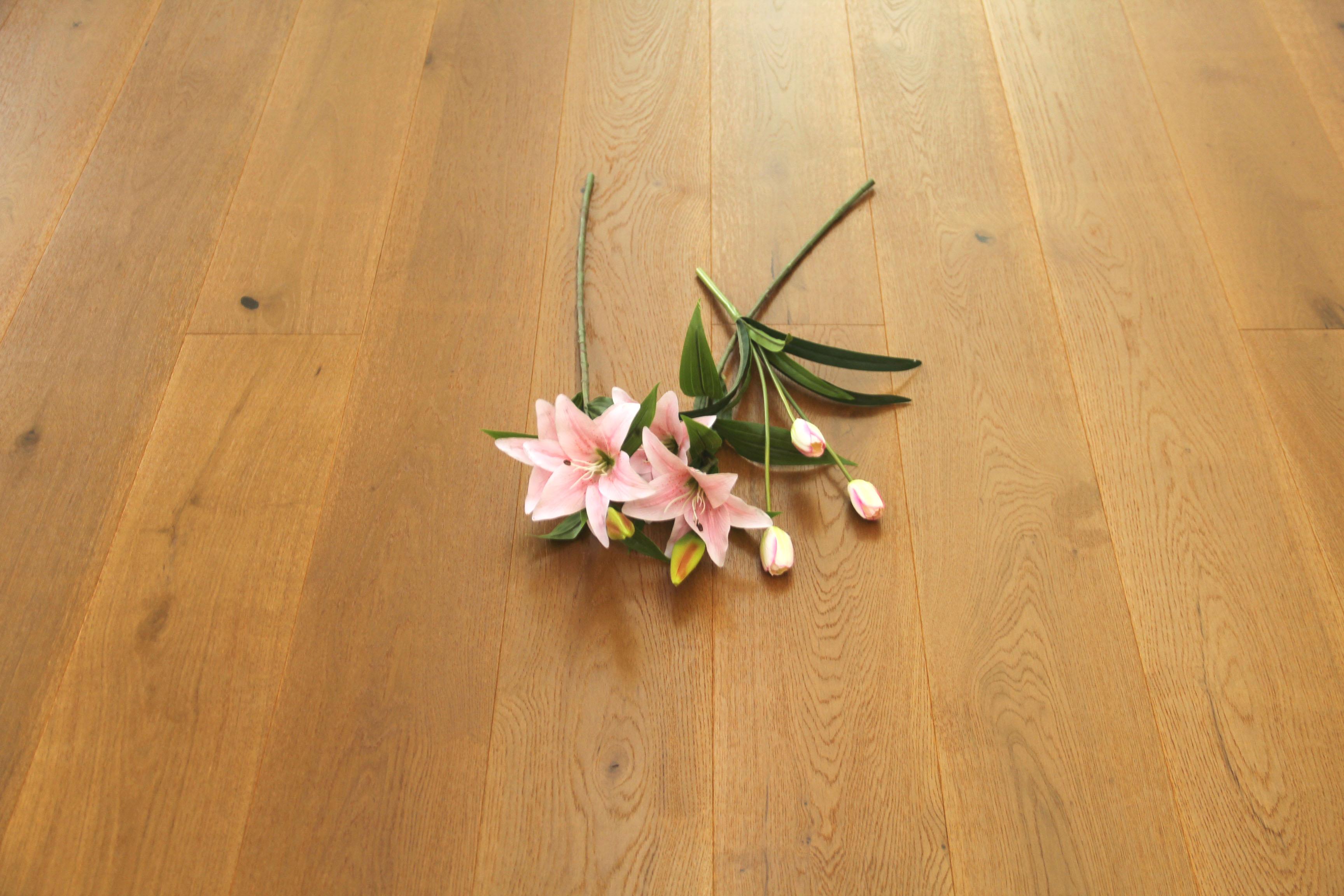 Tradition Select Engineered Oak Flooring, Smoked, Brushed, Natural UV Oiled, 190x14x1900mm Image